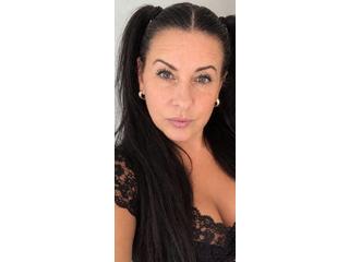 Kliknij tutaj i rozmawiać z modelką! LucyLust