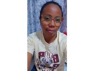 Kliknij tutaj i rozmawiać z modelką! Aicha_boobs